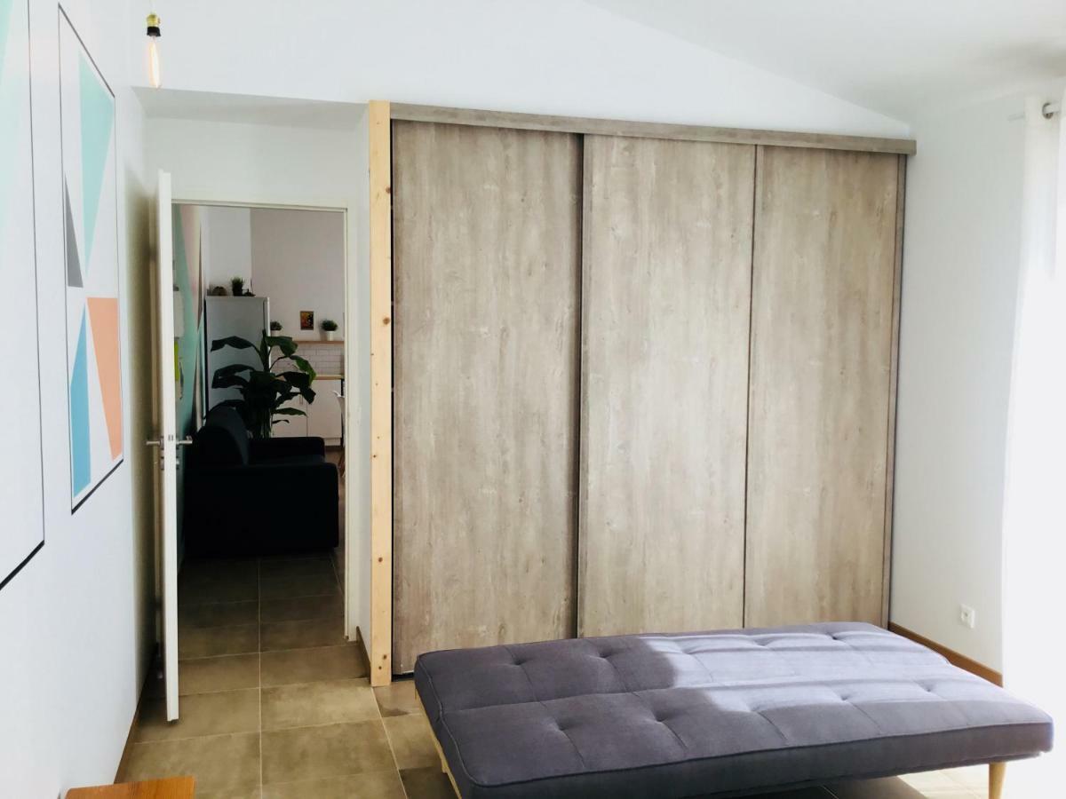 Gite Blanco Y Madera Narbonne Buitenkant foto