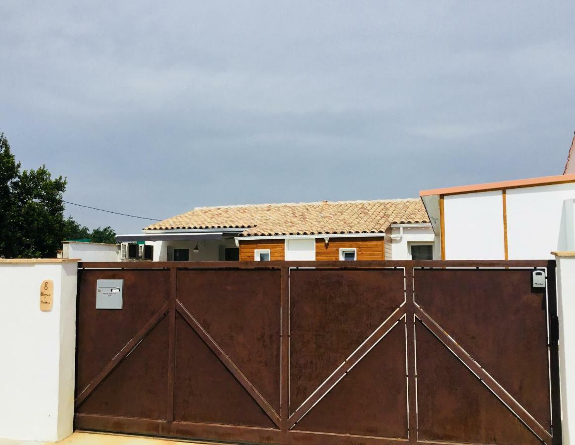 Gite Blanco Y Madera Narbonne Buitenkant foto